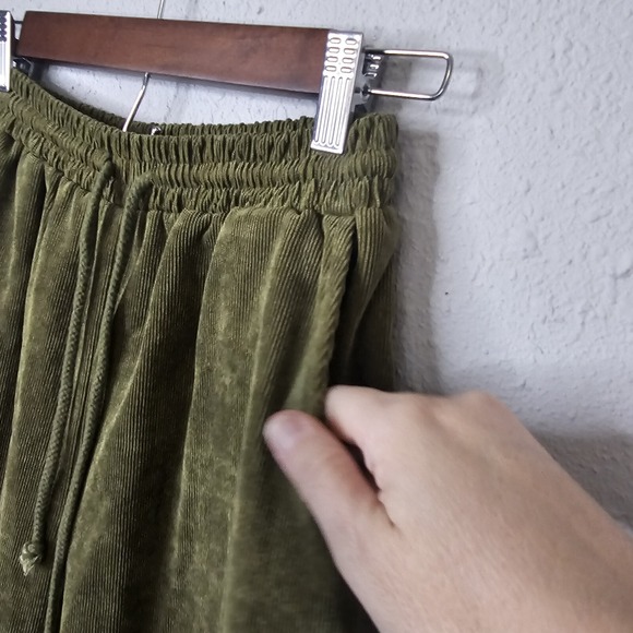 Urban Renewal Pants Size S Green Corduroy Sweatpants Elastic Drawstring Waist - Picture 5 of 12